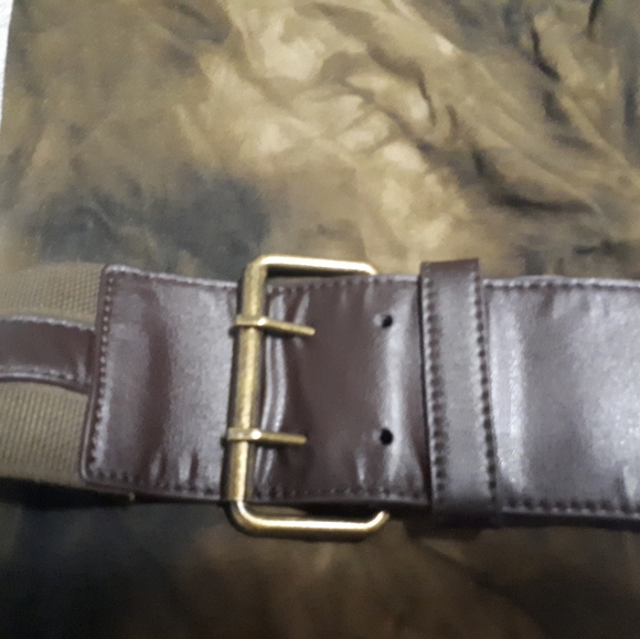 Ladies one piece bathing suit with belt. - Picture 3 of 13